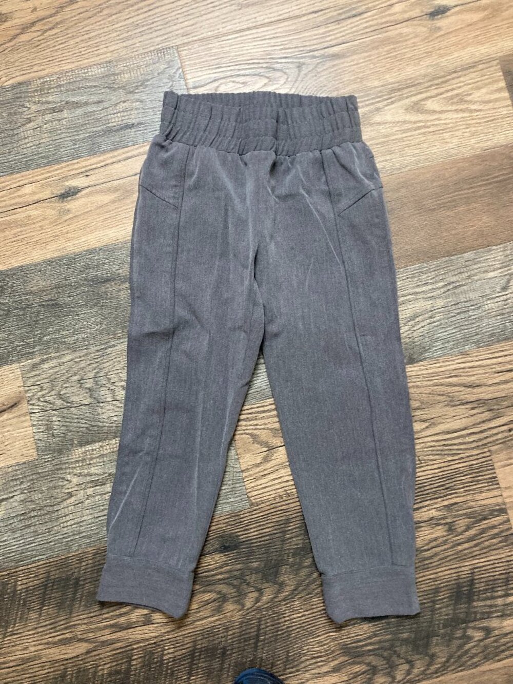 LE LIS BLANC  Grey Jogger Pants Size W26 L23